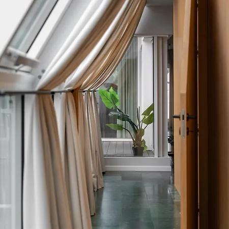 Nowy Luxury With Private Jacuzzi & Sky Terrace Apartment