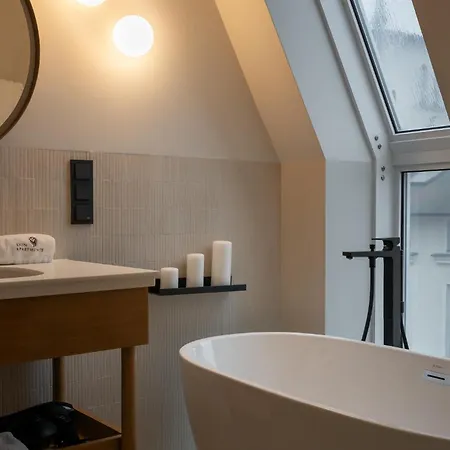 Nowy Luxury With Private Jacuzzi & Sky Terrace Apartment *